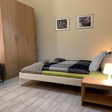 Claudio Apartment Boedapest Buitenkant foto